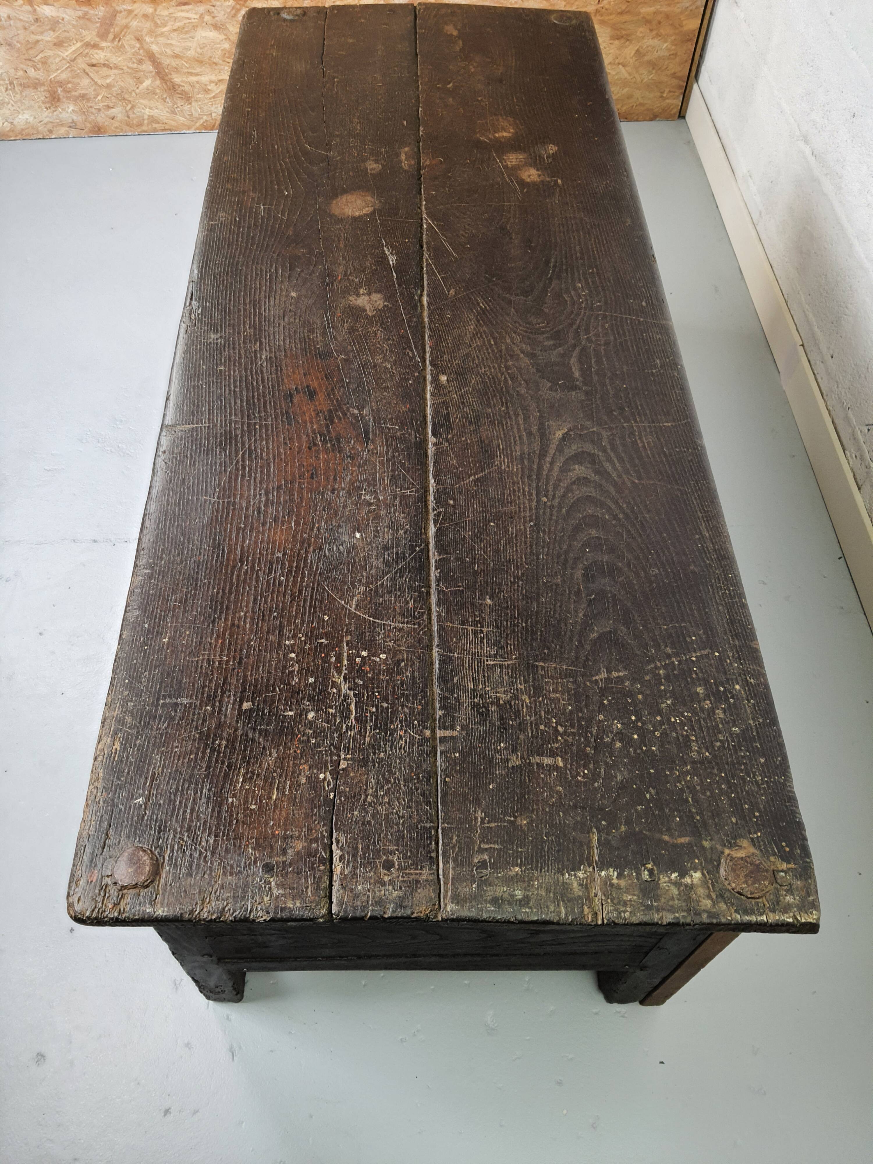 Maie ancient early 18th solid oak