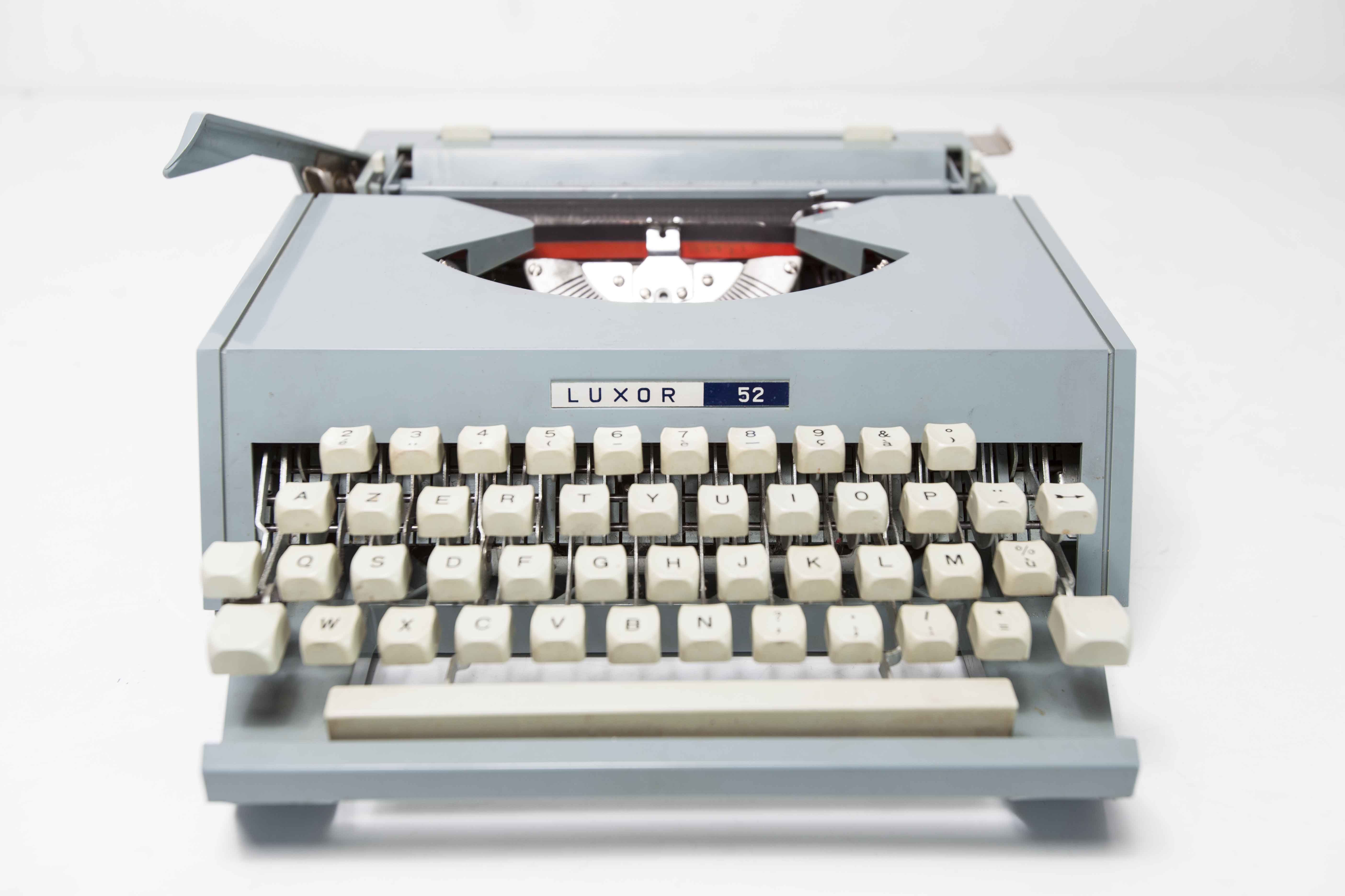 Revised Luxor 1980 typewriter