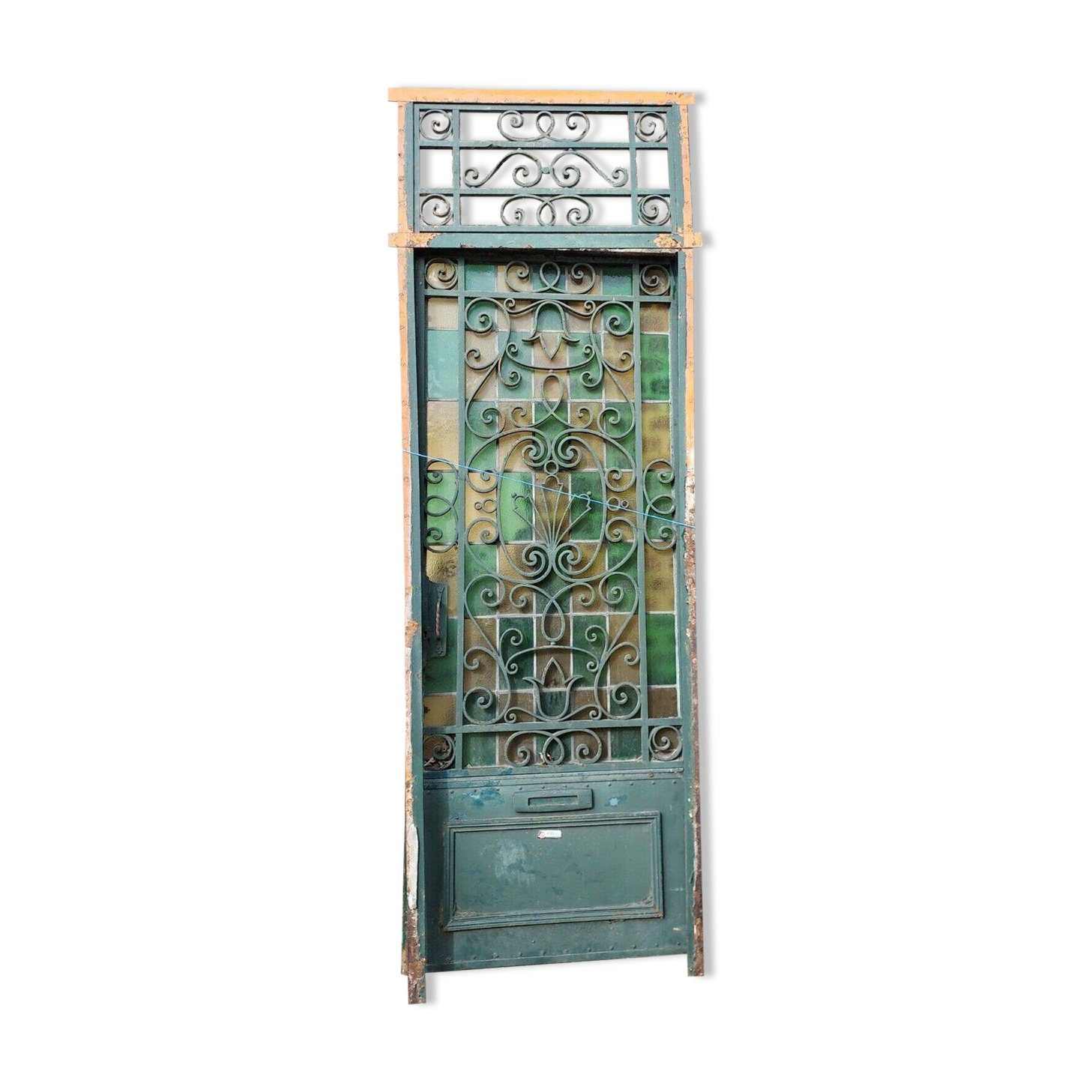 porte d'entrée en fer forgé avec des vitraux