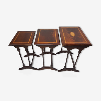 Inlaid trundle table 19th