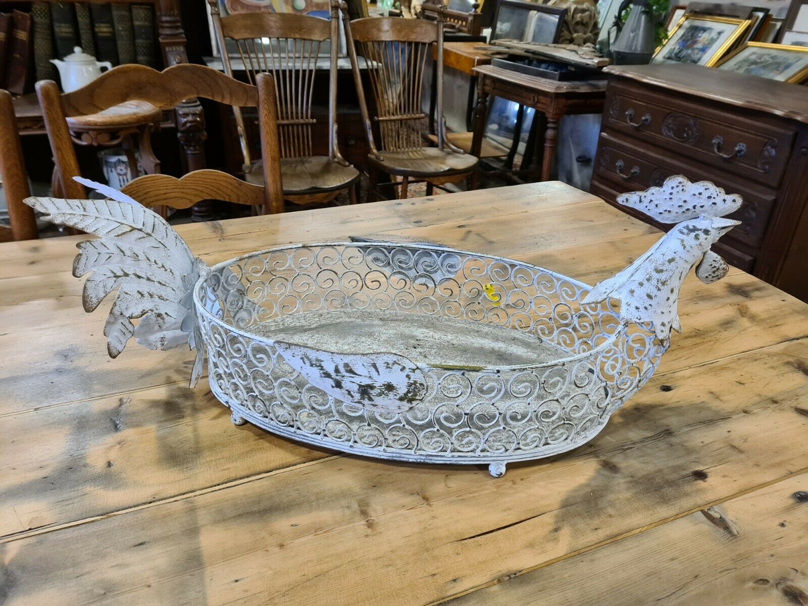 Iron basket with hen