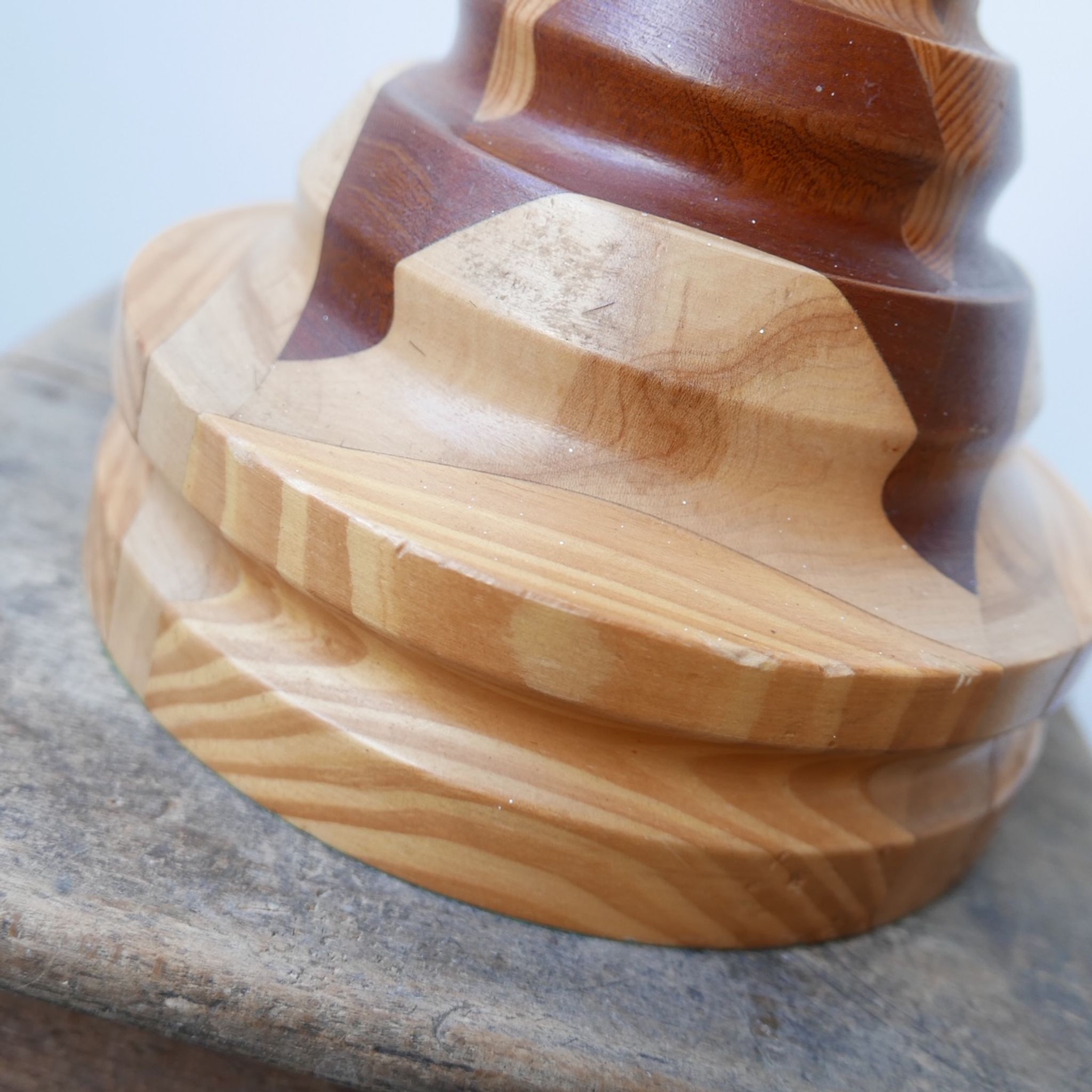 Lampe de table de spécimen en bois du milieu du siècle