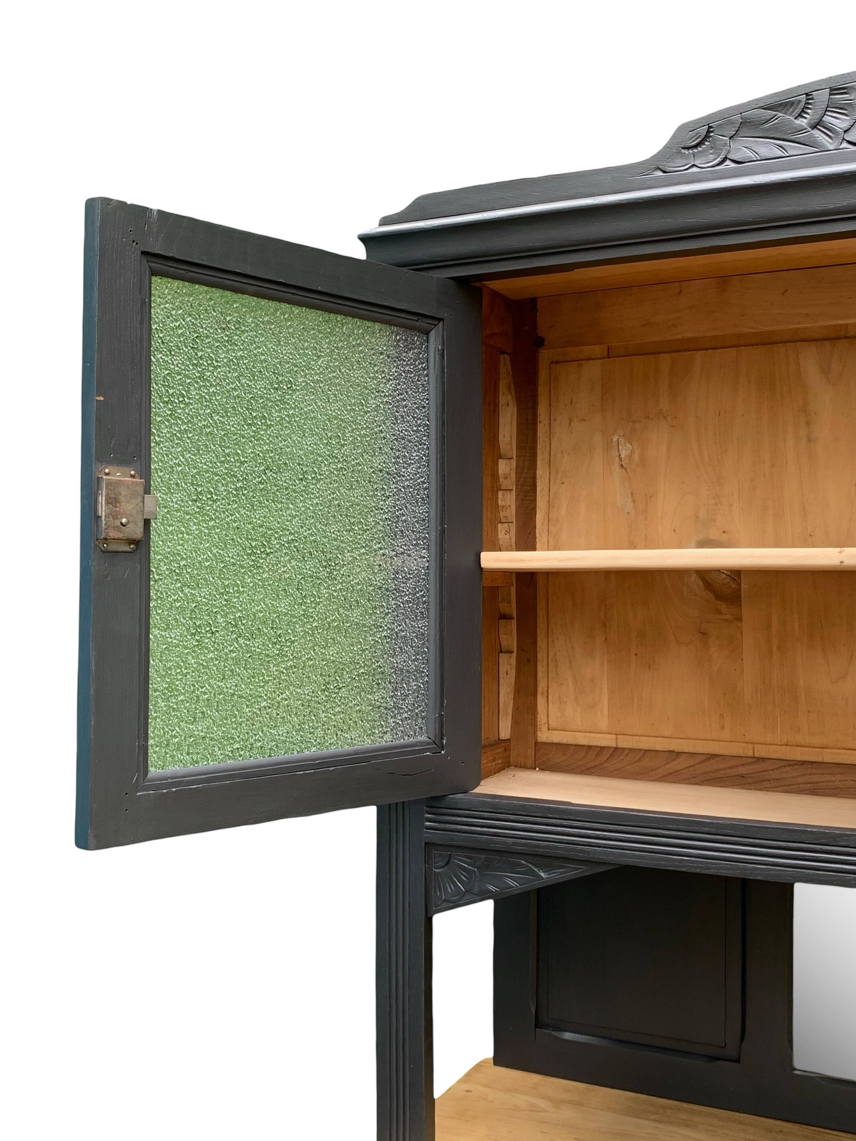 Parisian art deco buffet in solid walnut 1930