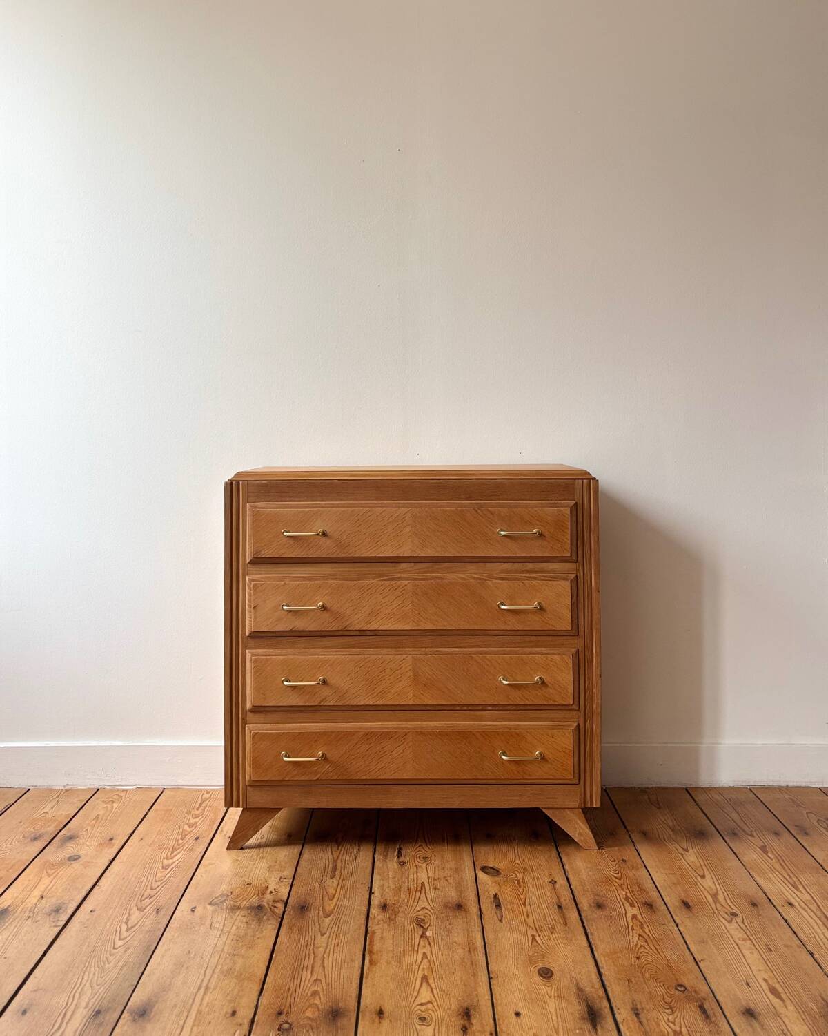 Vintage chest of drawers