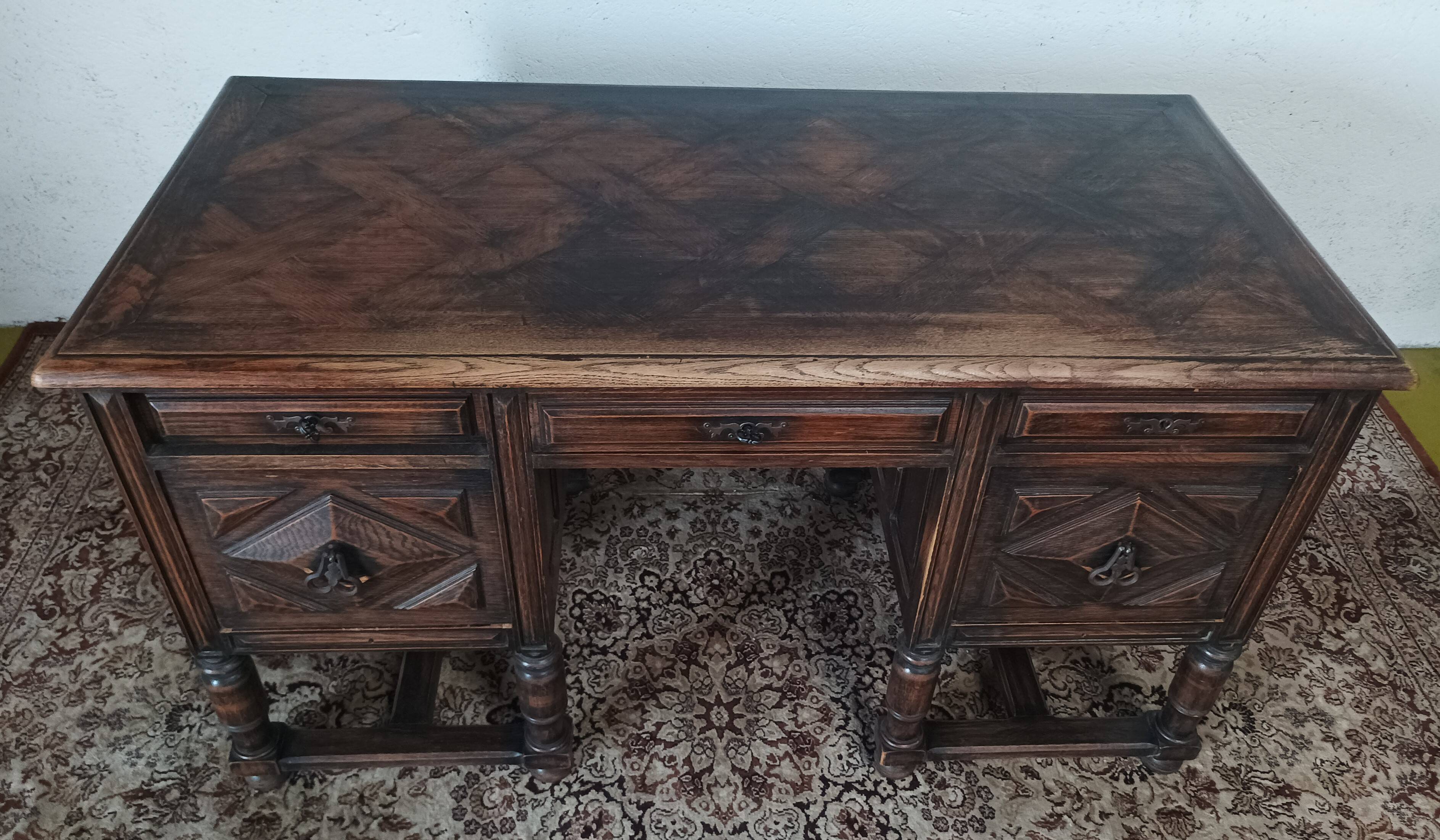 Mazarin Louis XIII style oak desk