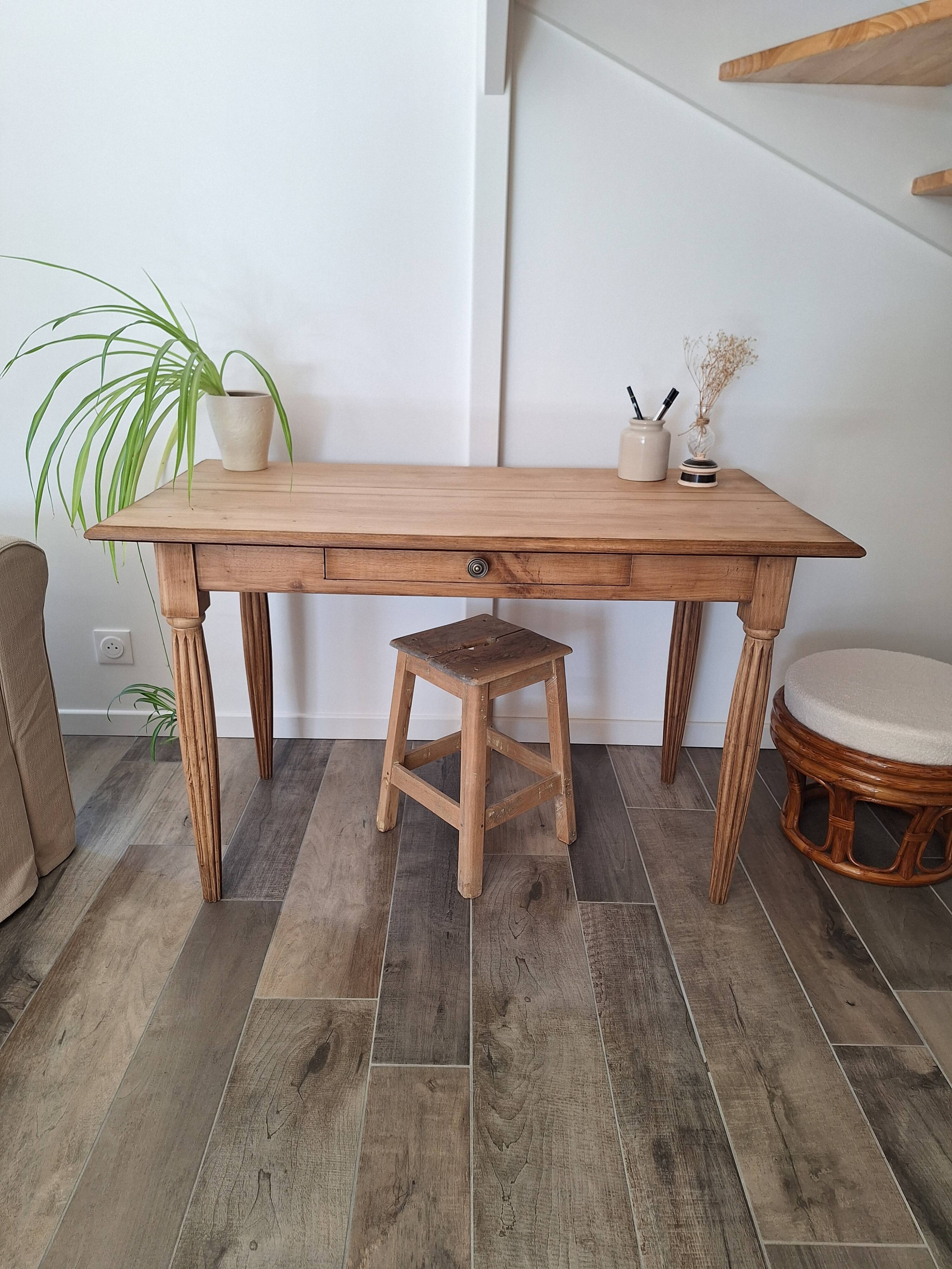 Country style oak farmhouse desk / table