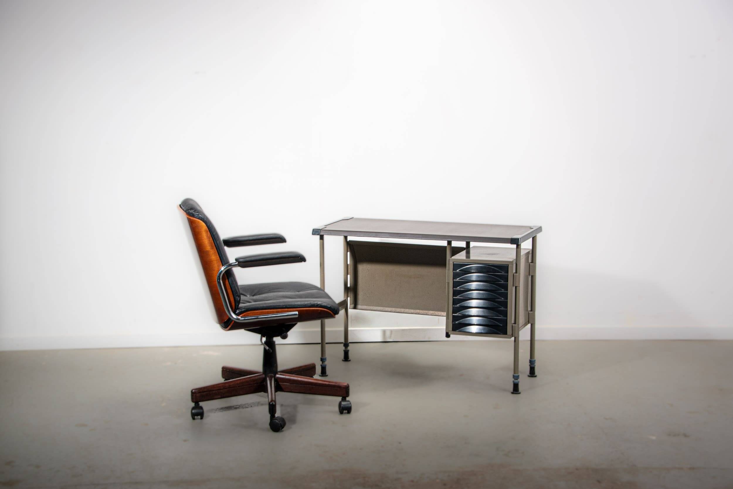 Spazio series typewriter desk by Studio BBPR for Olivetti, circa 1960