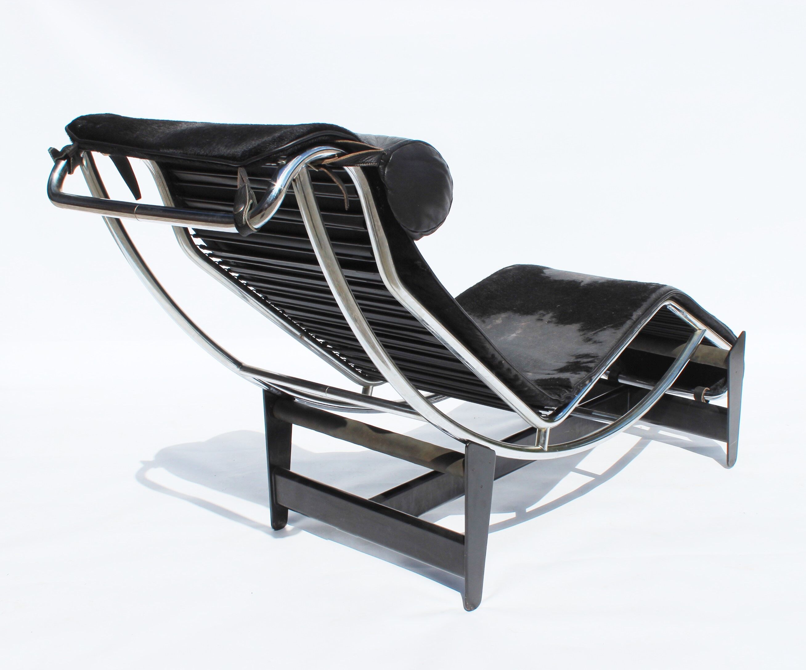 Le Corbusier chaise, model LC4, for Cassina designed in 1928