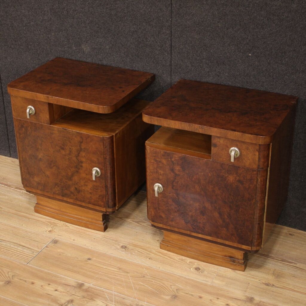 Pair of Italian nightstands in walnut and burl