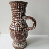 Grand pichet en céramique émaillée marron signé accolay - hauteur 31cm