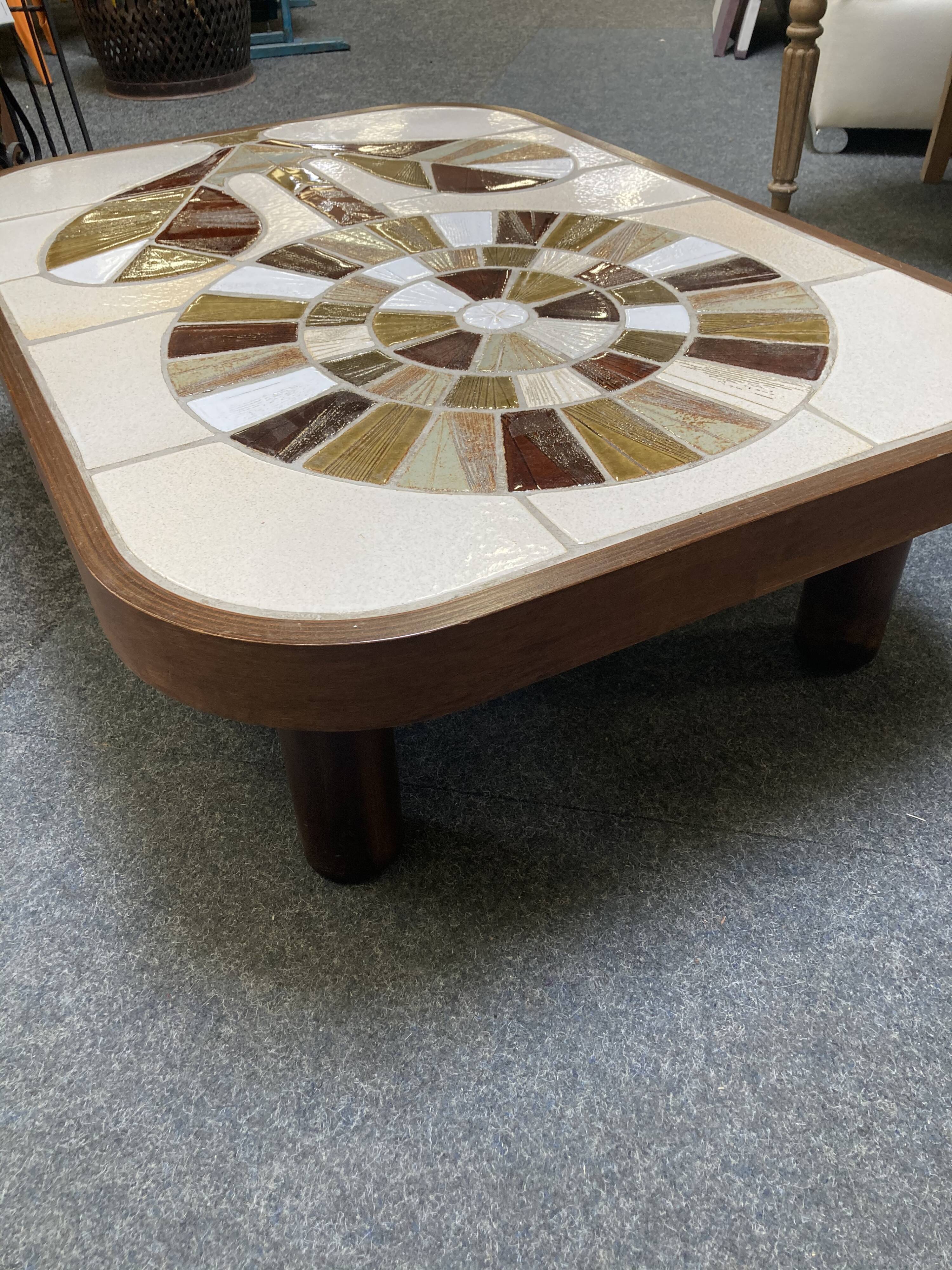 Ceramic coffee table Roger Capron shogun flower