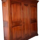 Armoire en merisier massif