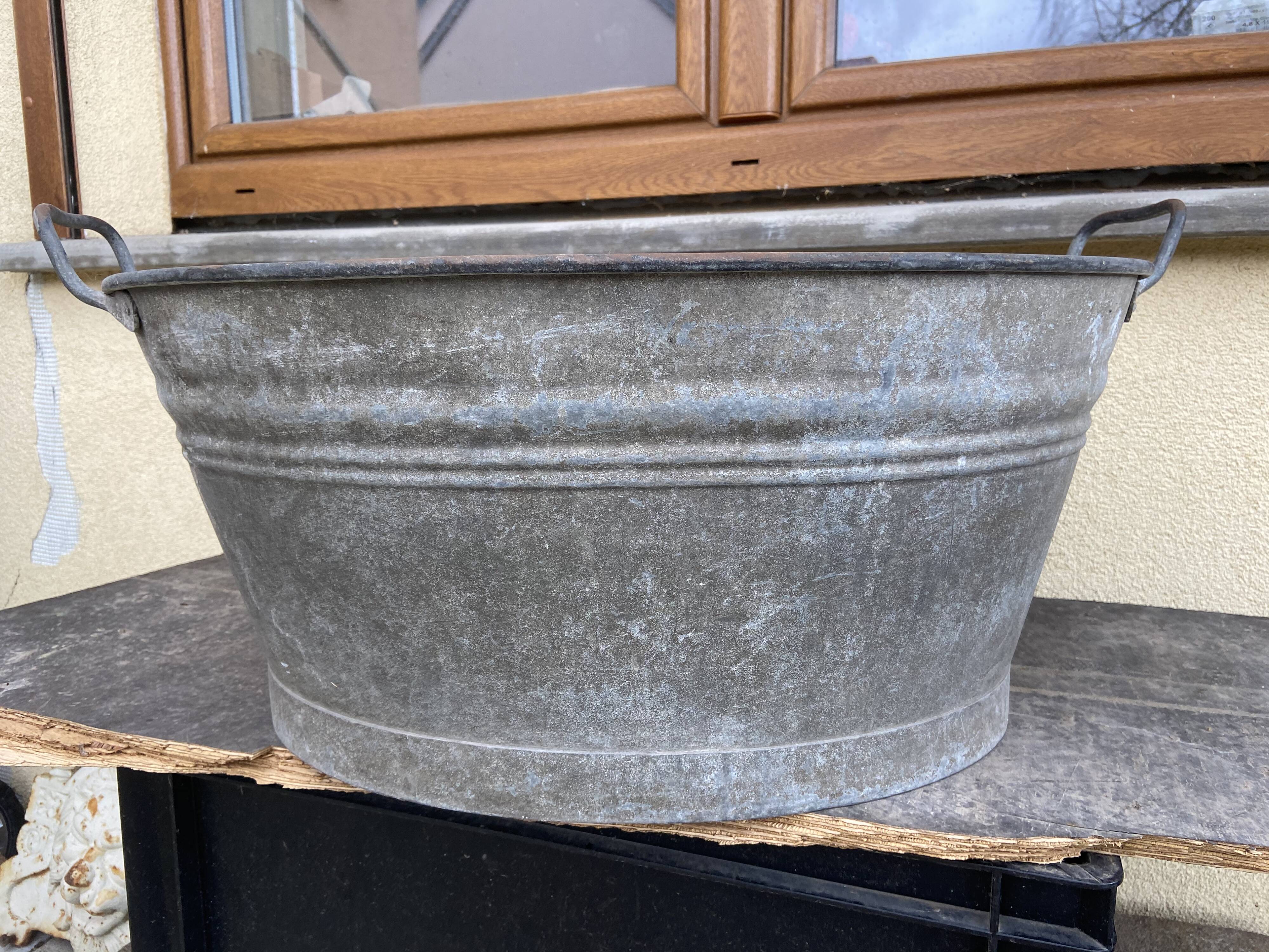 Vintage zinc galvanized basin