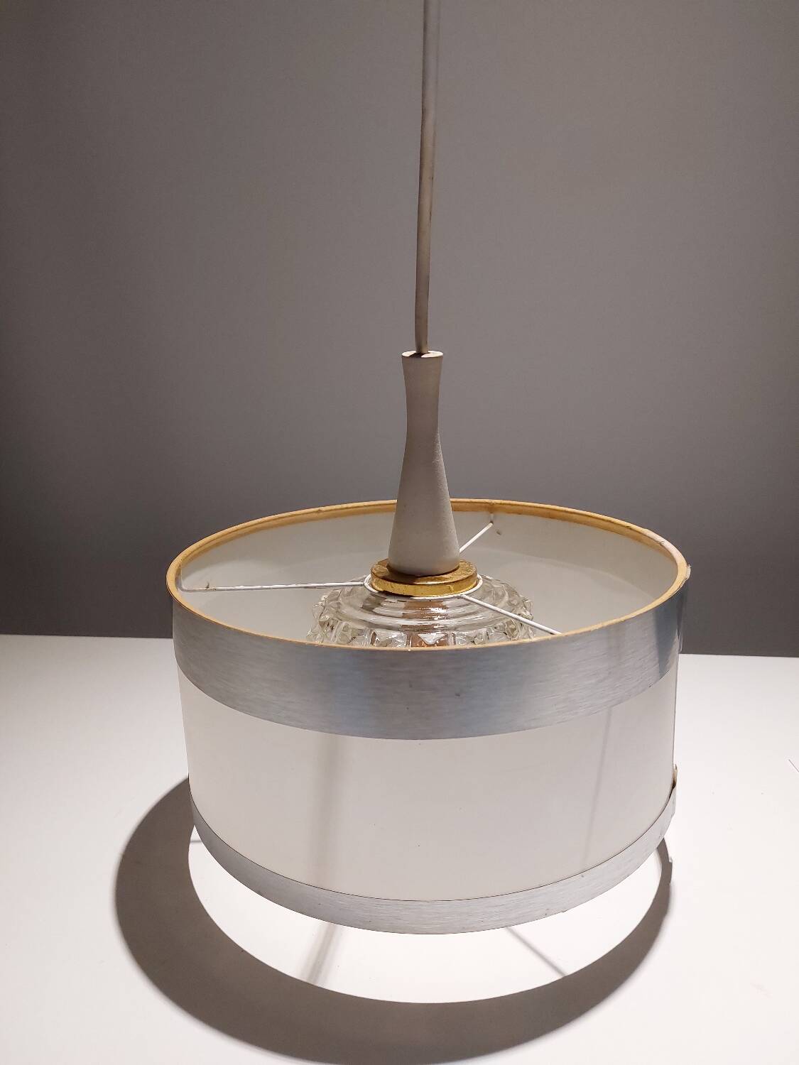 Suspension en plastique et verre texturé Année 60/70