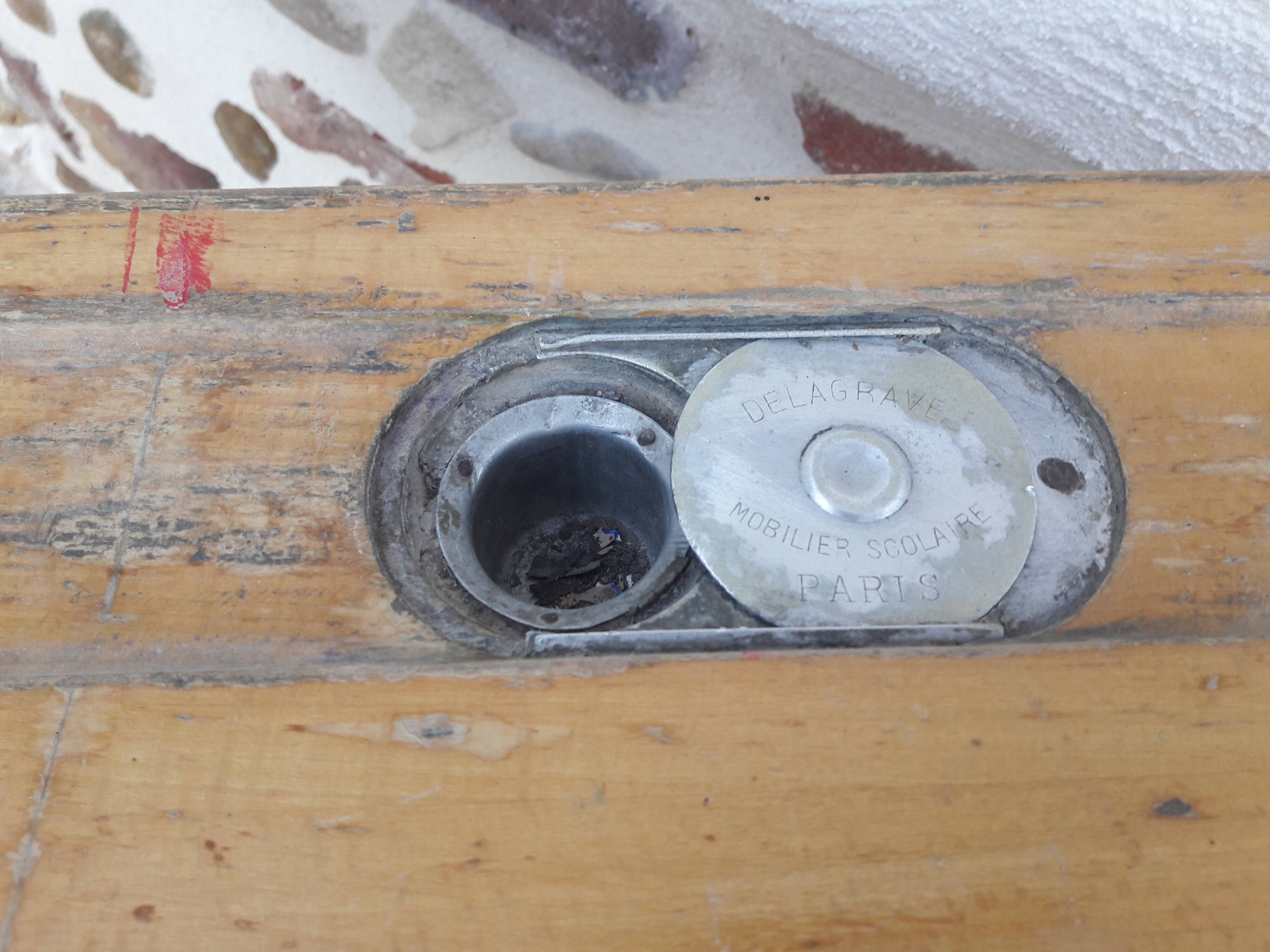 School desk with chair