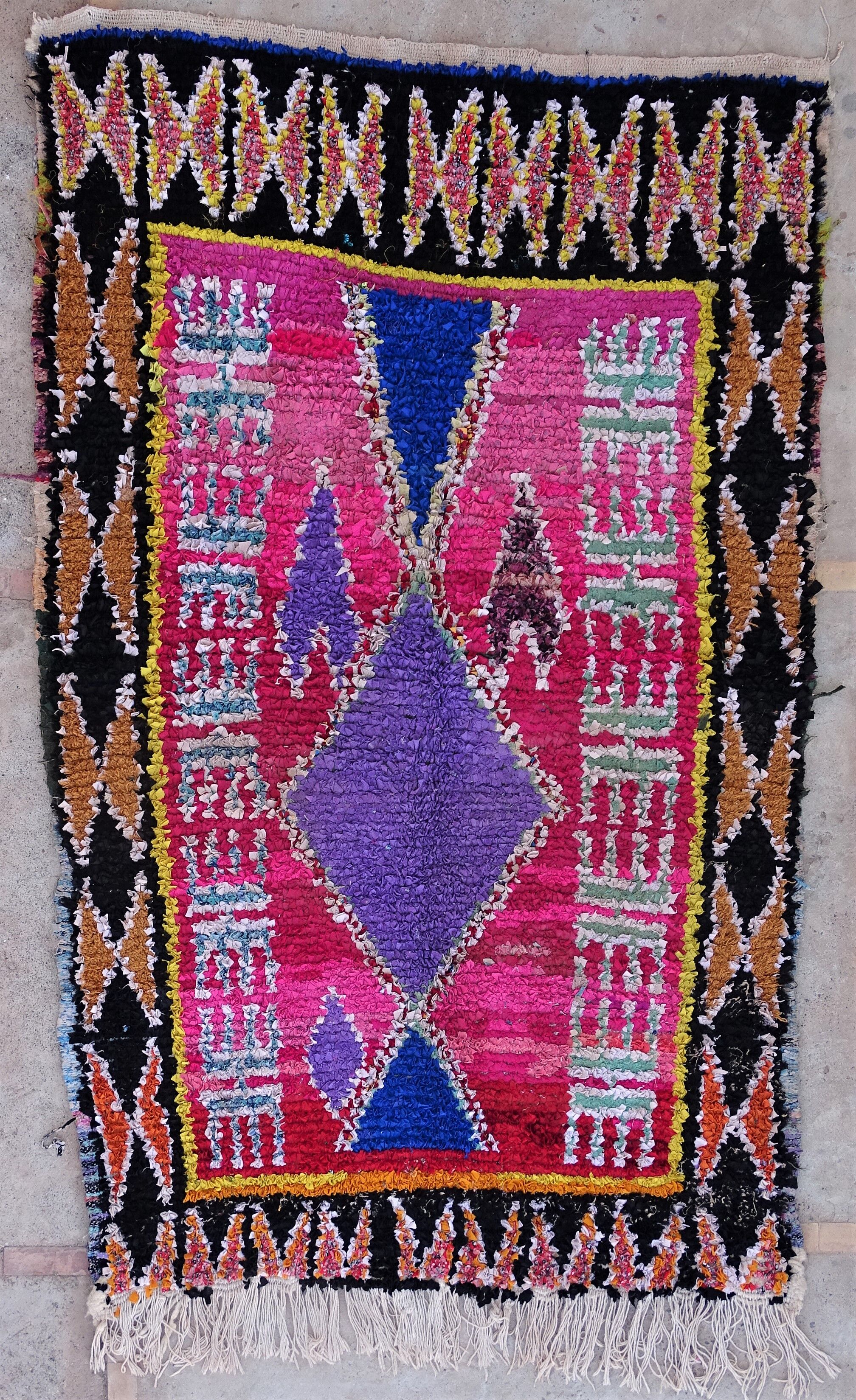 Berber carpet boucharouette medium 190x120 cm