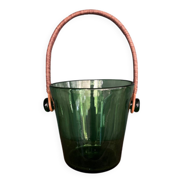 Ice bucket with rattan handle