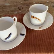 Deux tasses en porcelaine monastiques