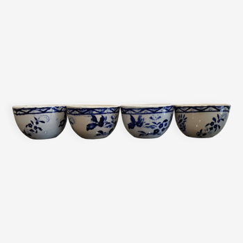 4 Anciens petits bols à thé à décor camaïeu bleu Creil et Montereau 1840 - 1895