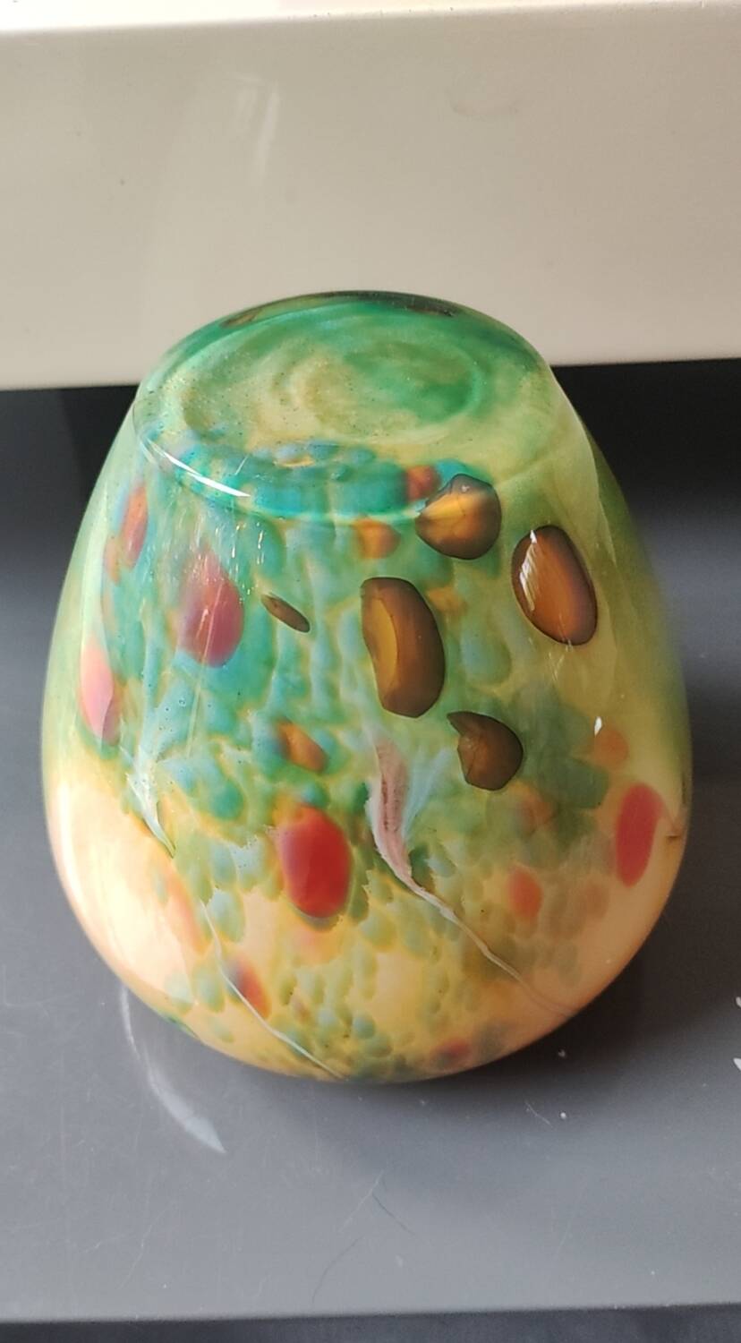 Ovoid-shaped vase, in blown art glass. Speckled inclusions