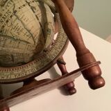 Globe terrestre ancien