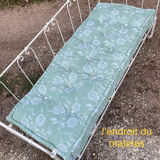 19th century wrought iron baby bed convertible into a bench + wool mattress