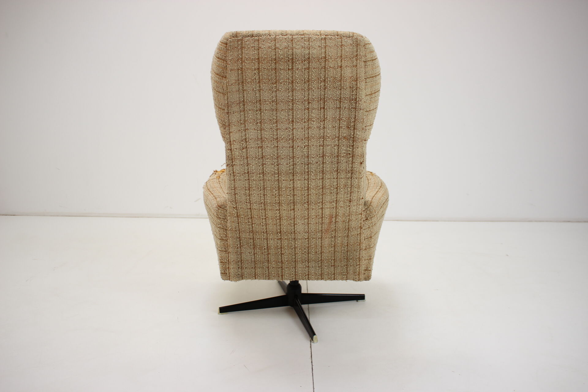 Swivel Armchair in the Middle the century,1970's.