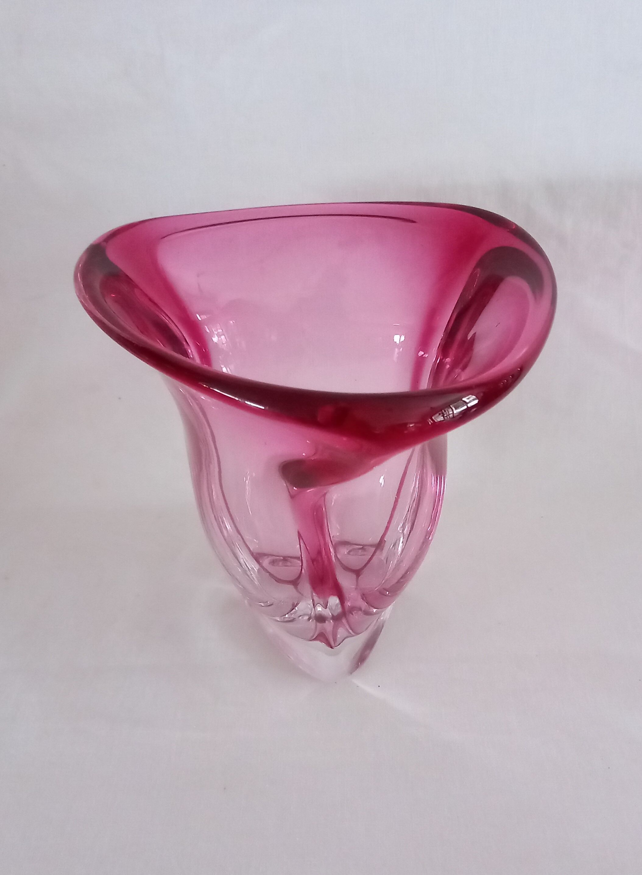 Vase Studio Cristal de Val st Lambert in Rose Cranberry