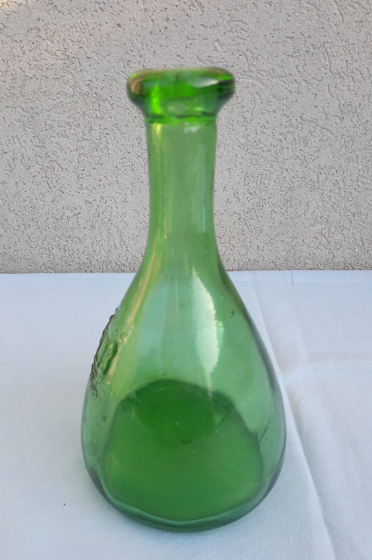 Glass carafe