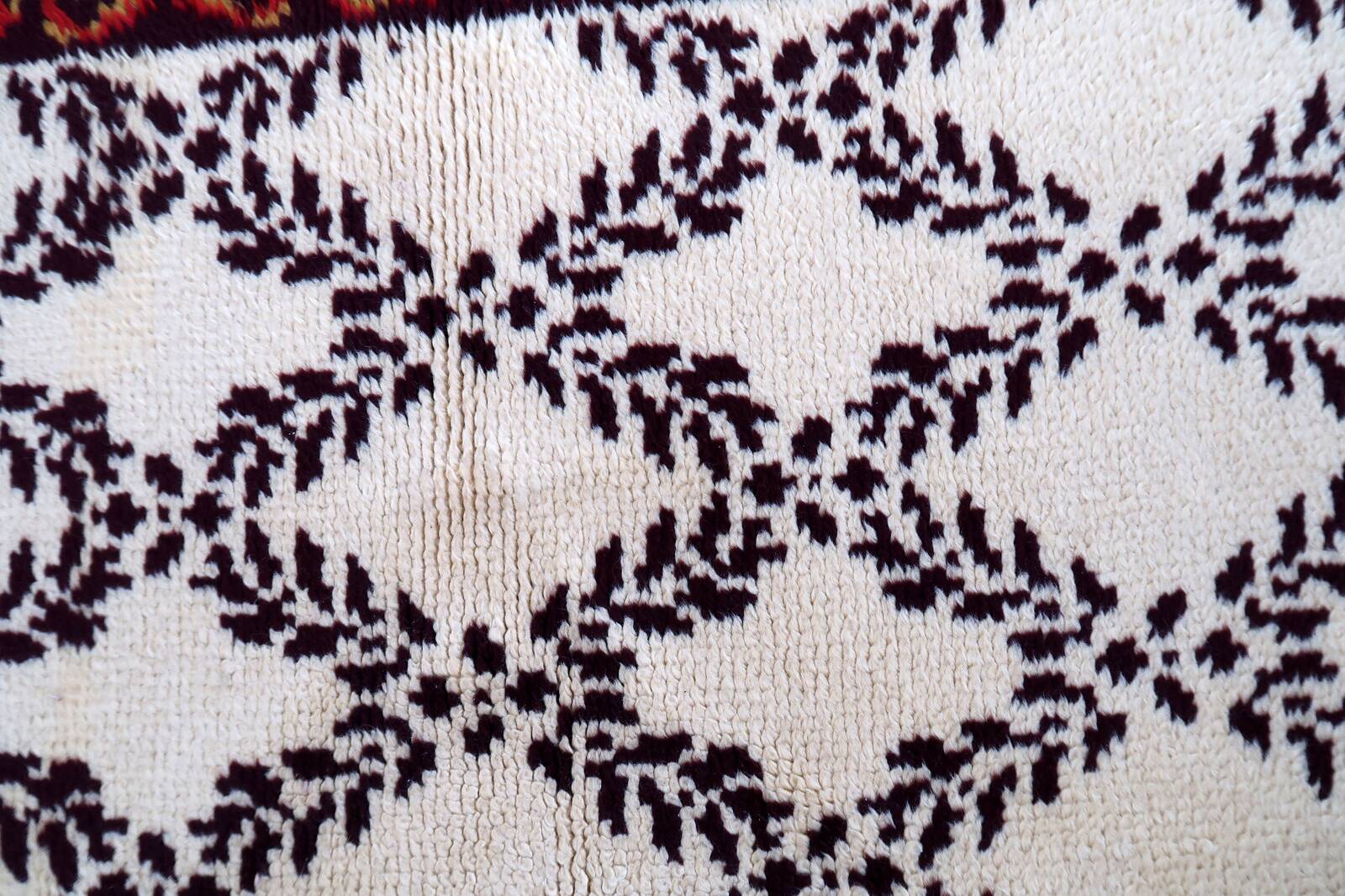 Tapis vintage français Savonnerie fait main en laine – 78 x 148 cm – 1960s