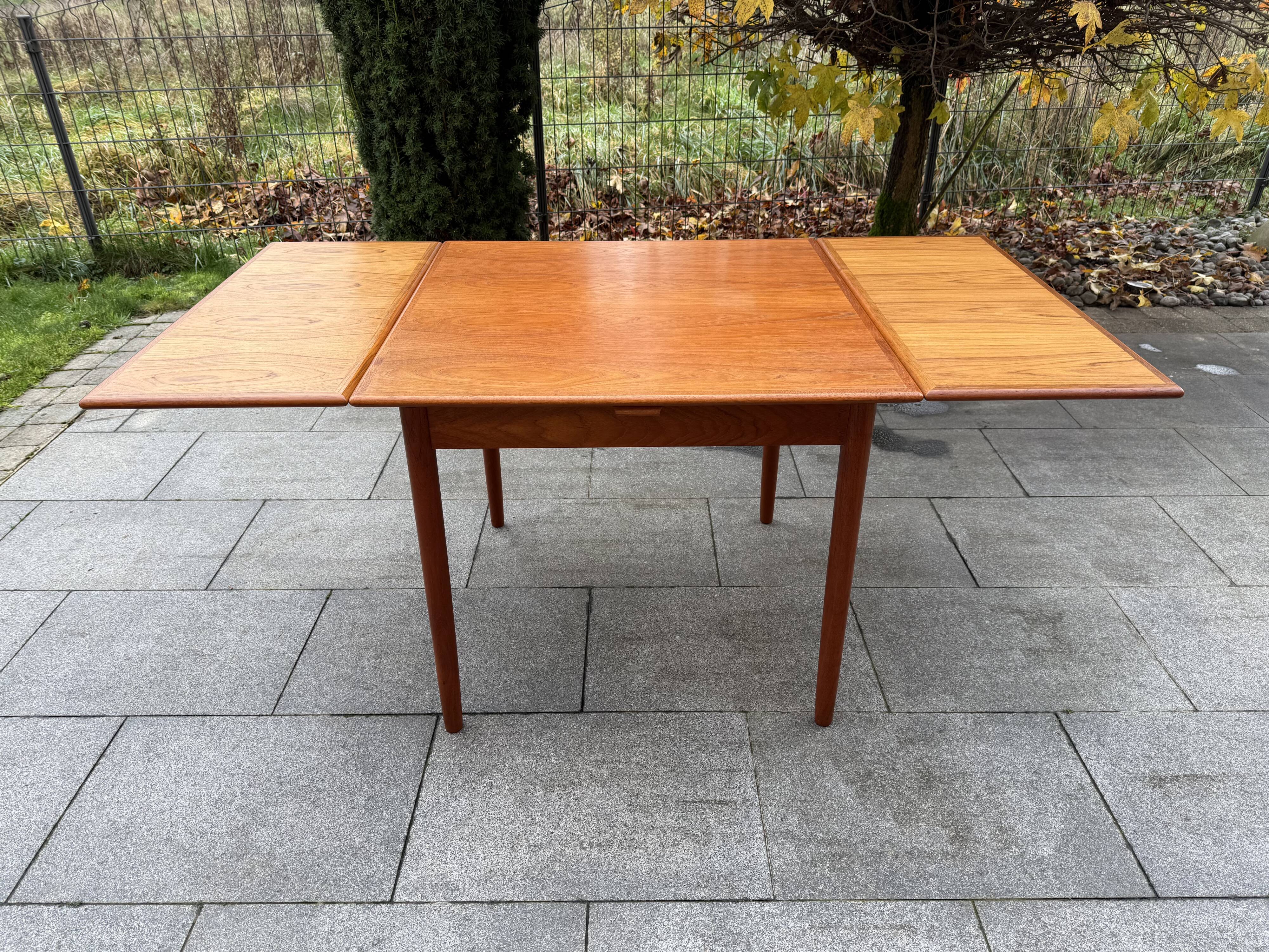 Scandinavian dining table NIELS O MOLLER JL MOLLER, Denmark 1960