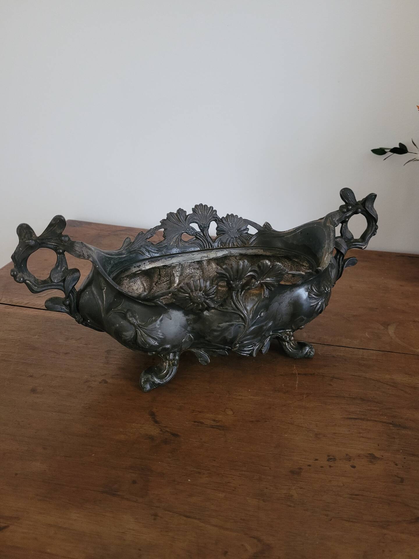Jardinière, centre de table Rococo en régule