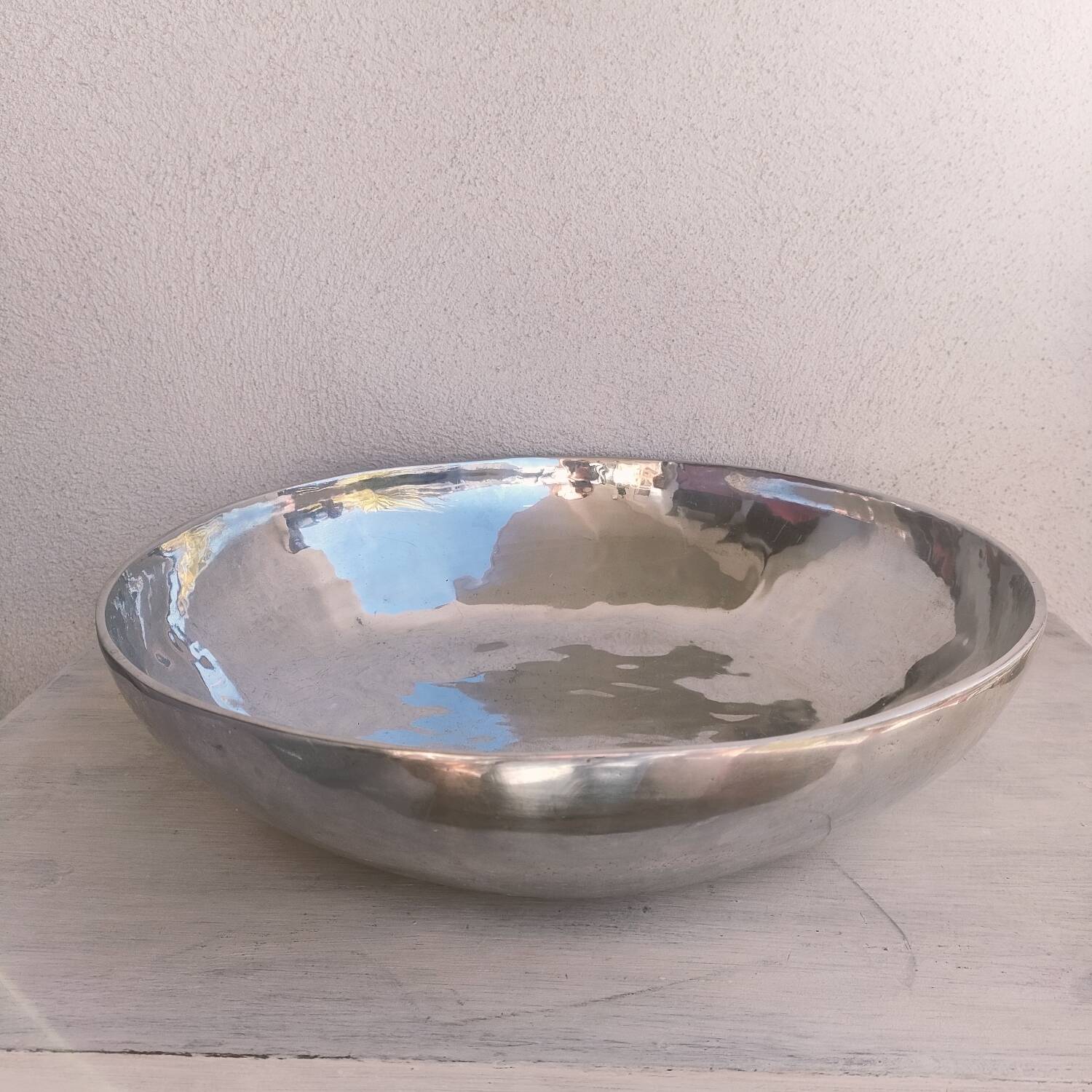 Large refreshing salad bowl