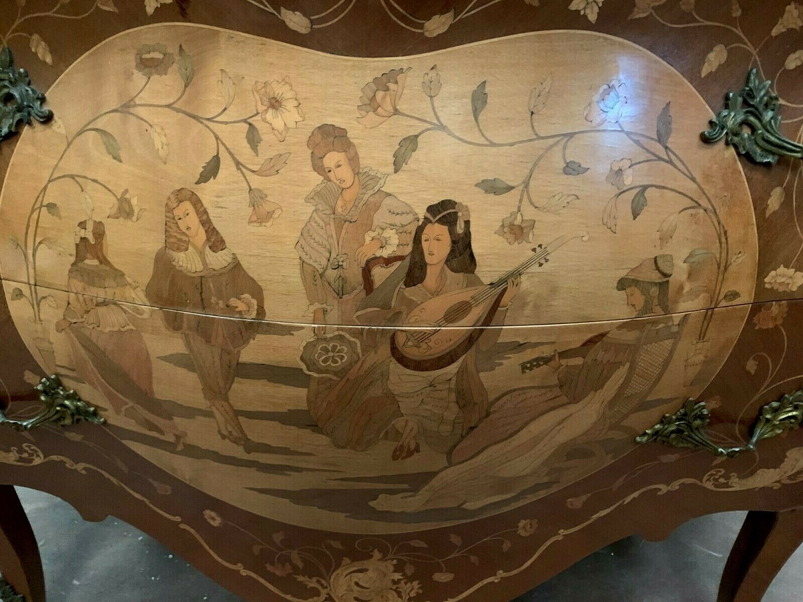 Louis XV-style curved dresser 20th century