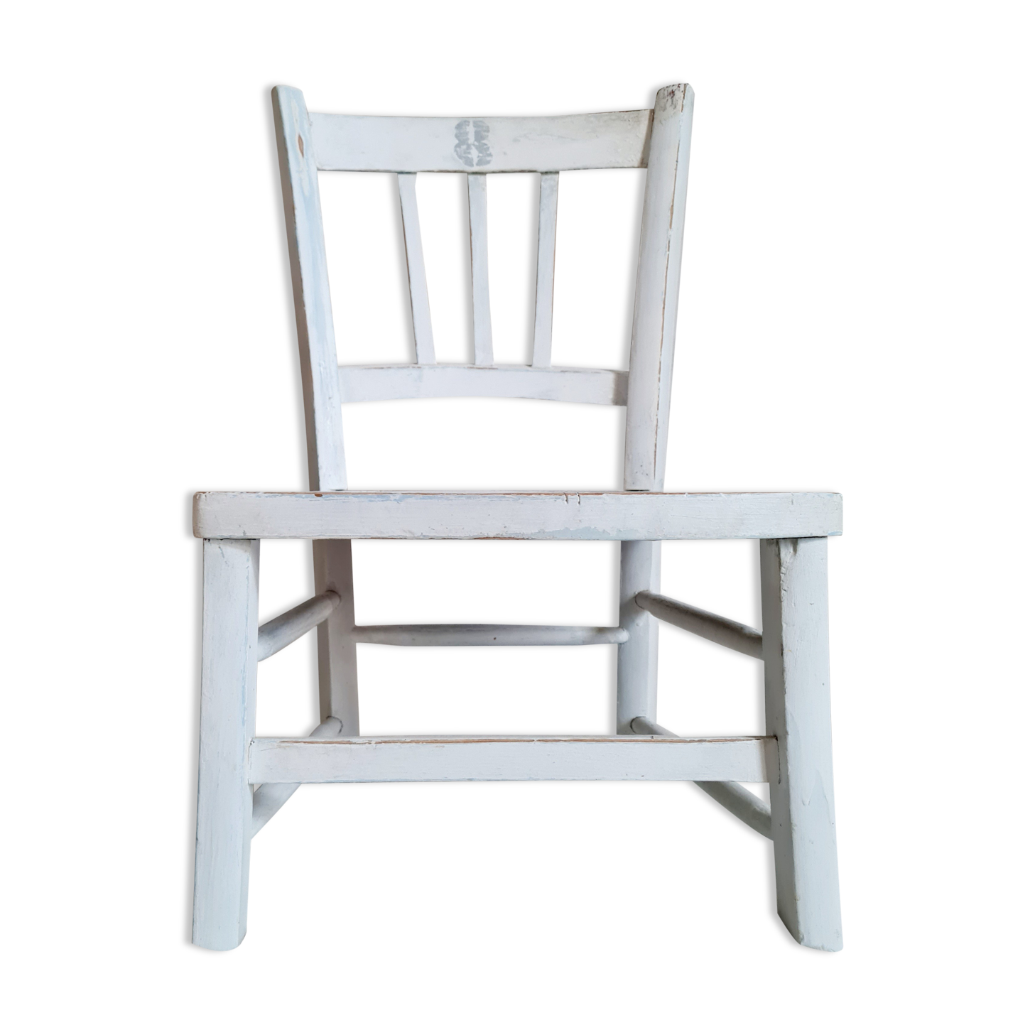 Chaise bistrot en bois ancienne patine blanche