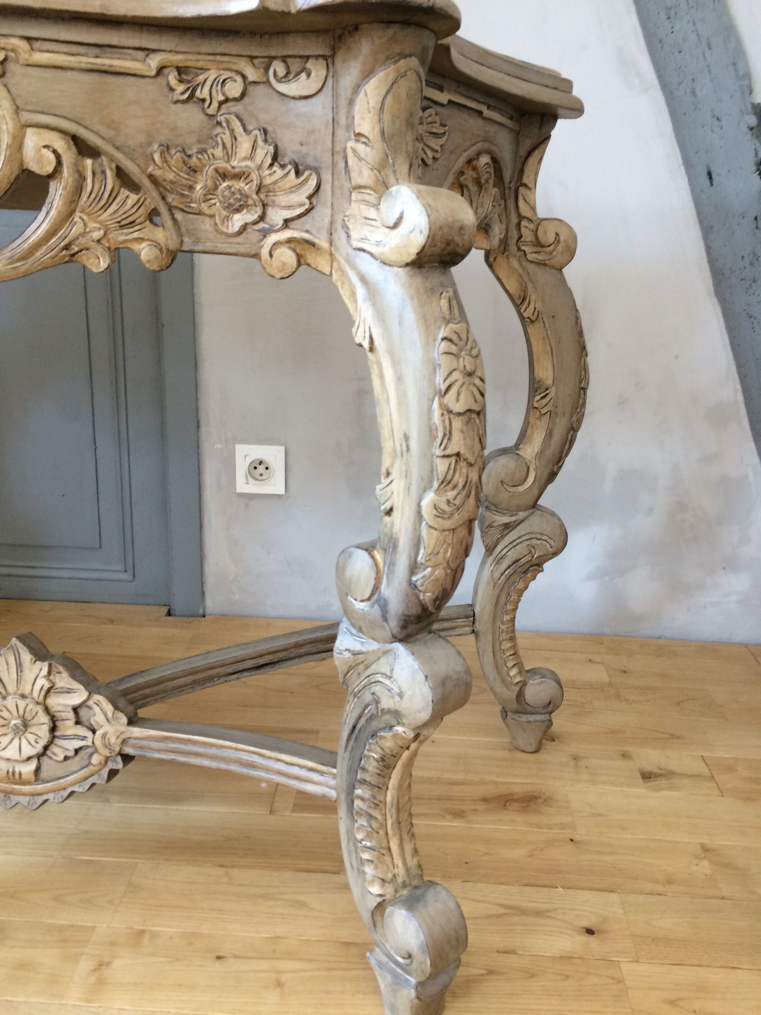 Louis XV-style console