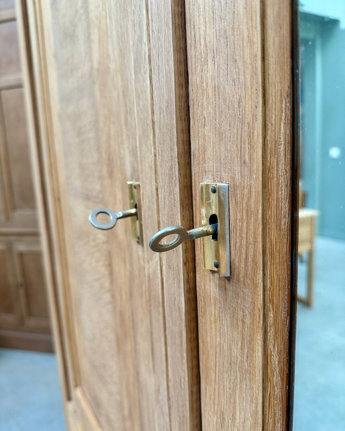 Oak wardrobe (renovated)