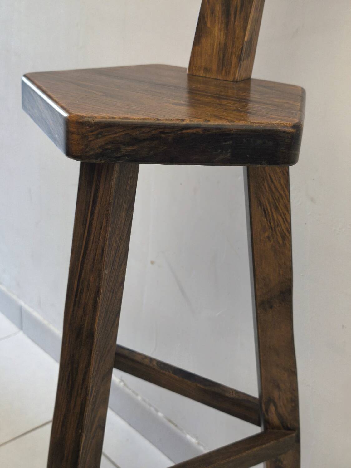 Aranjou high stool bar chair