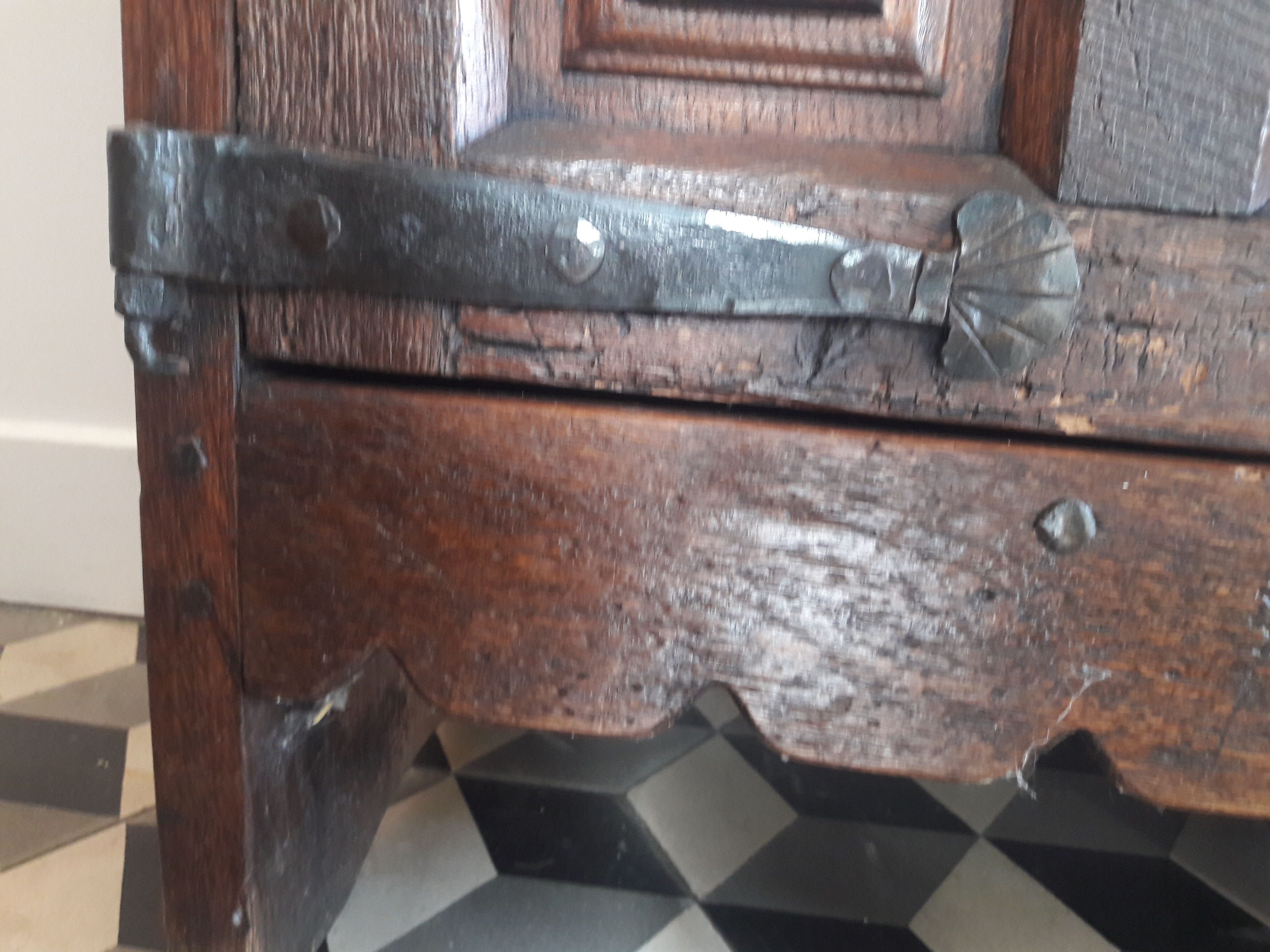 Rustic entrance furniture a carved door solid oak style with fitting