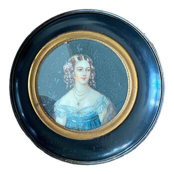 Old miniature painting "portrait of a young woman with jewels" signed