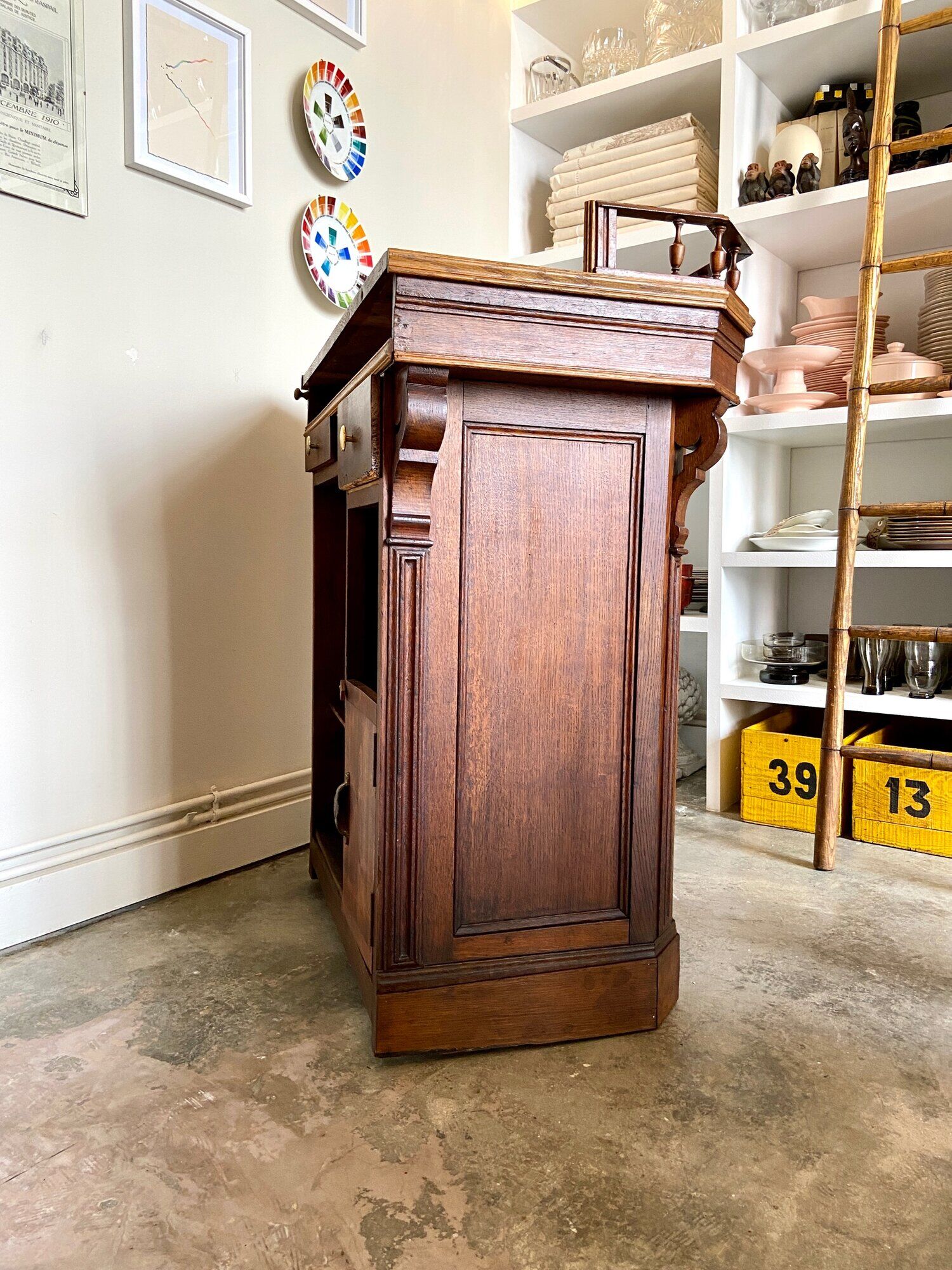 Counter, reception furniture in solid wood early twentieth century
