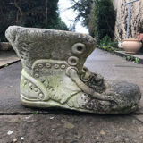 Reconstituted stone truss planter