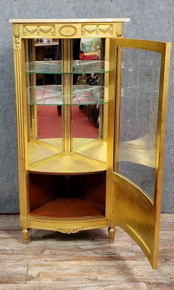 Vitrine bibliothèque d'angle style Louis XVI en bois doré vers 1880-1900