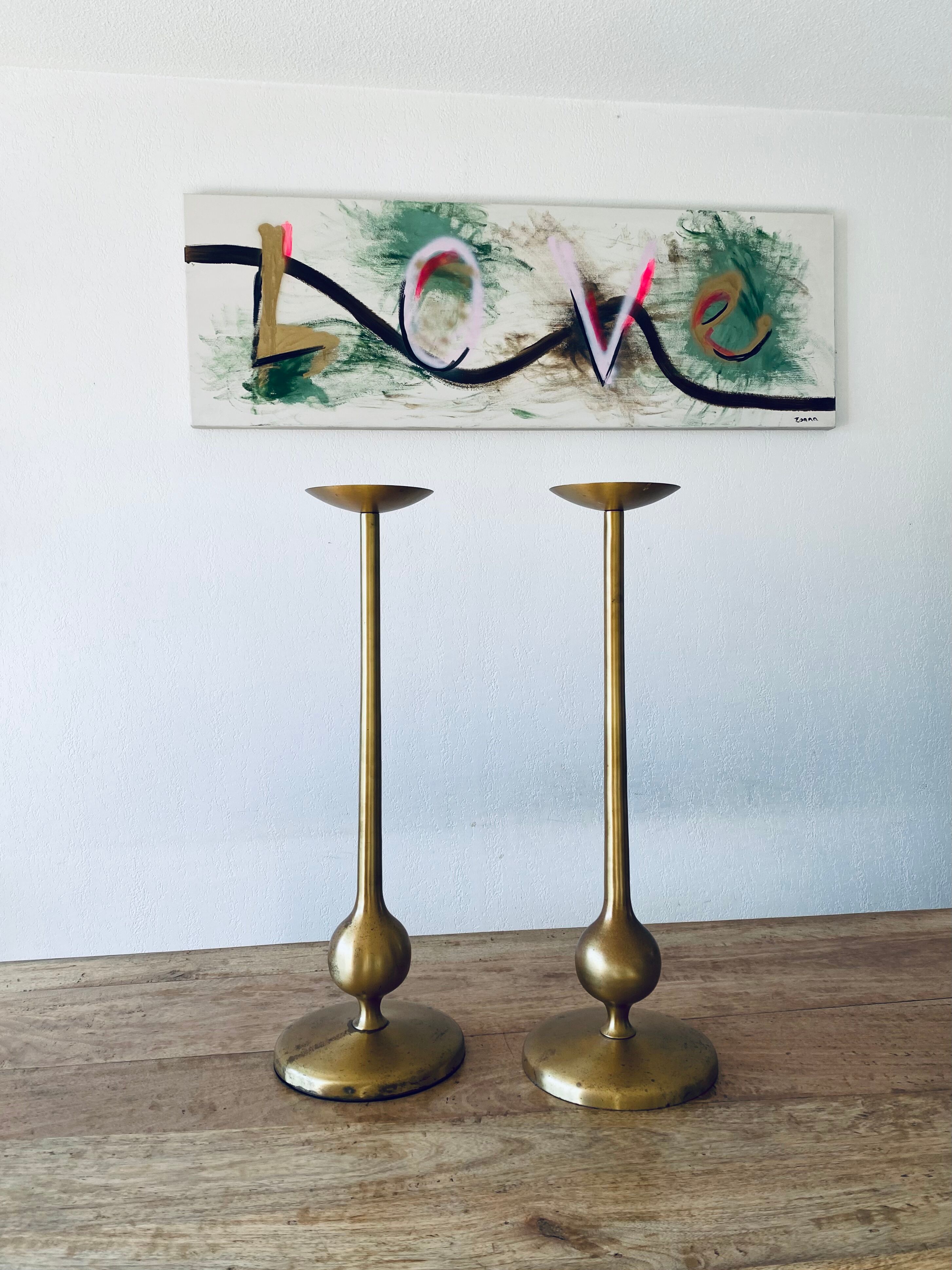 Paire de candélabres en laiton brossé