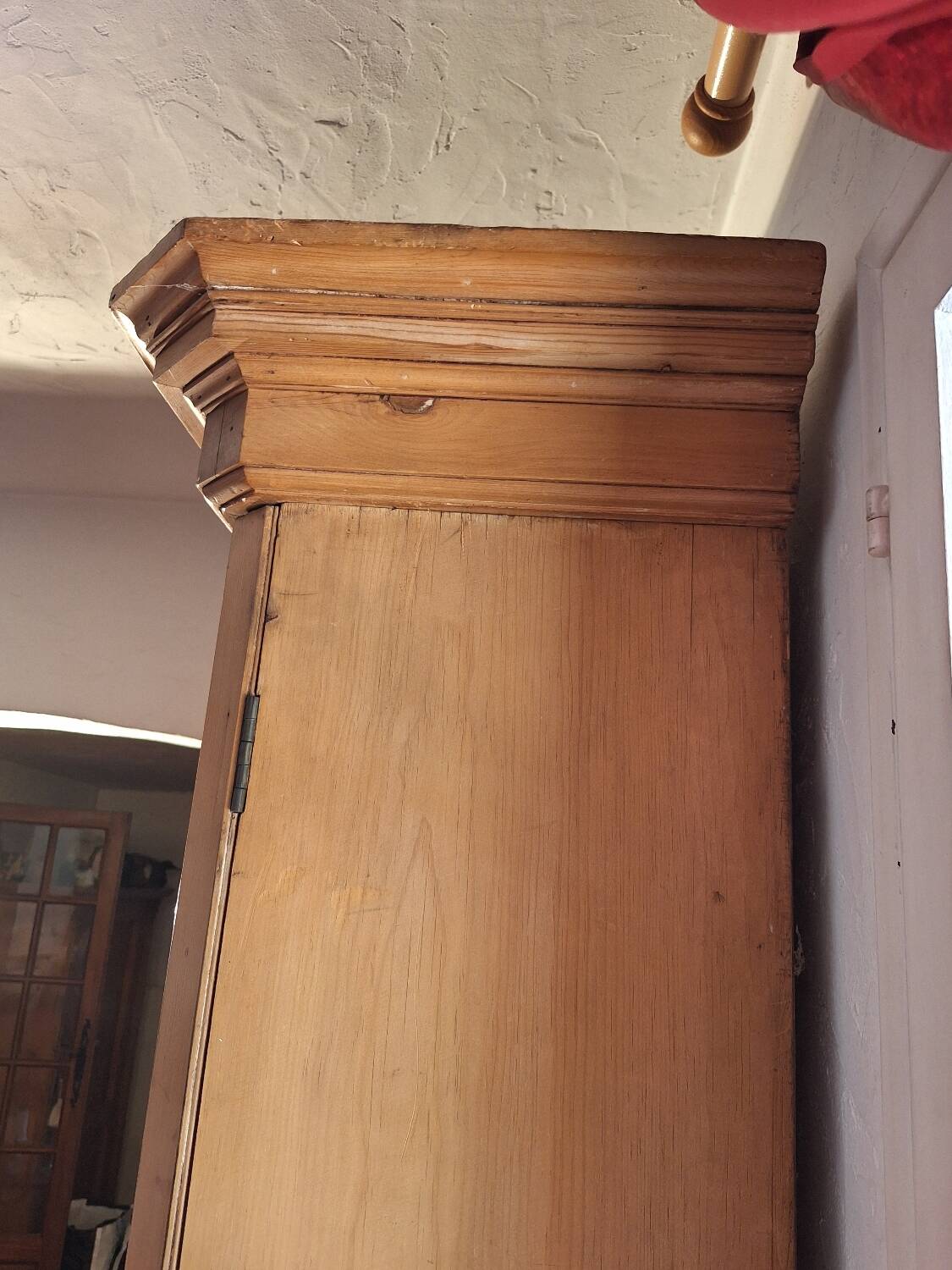 Bookcase, glass-fronted dresser