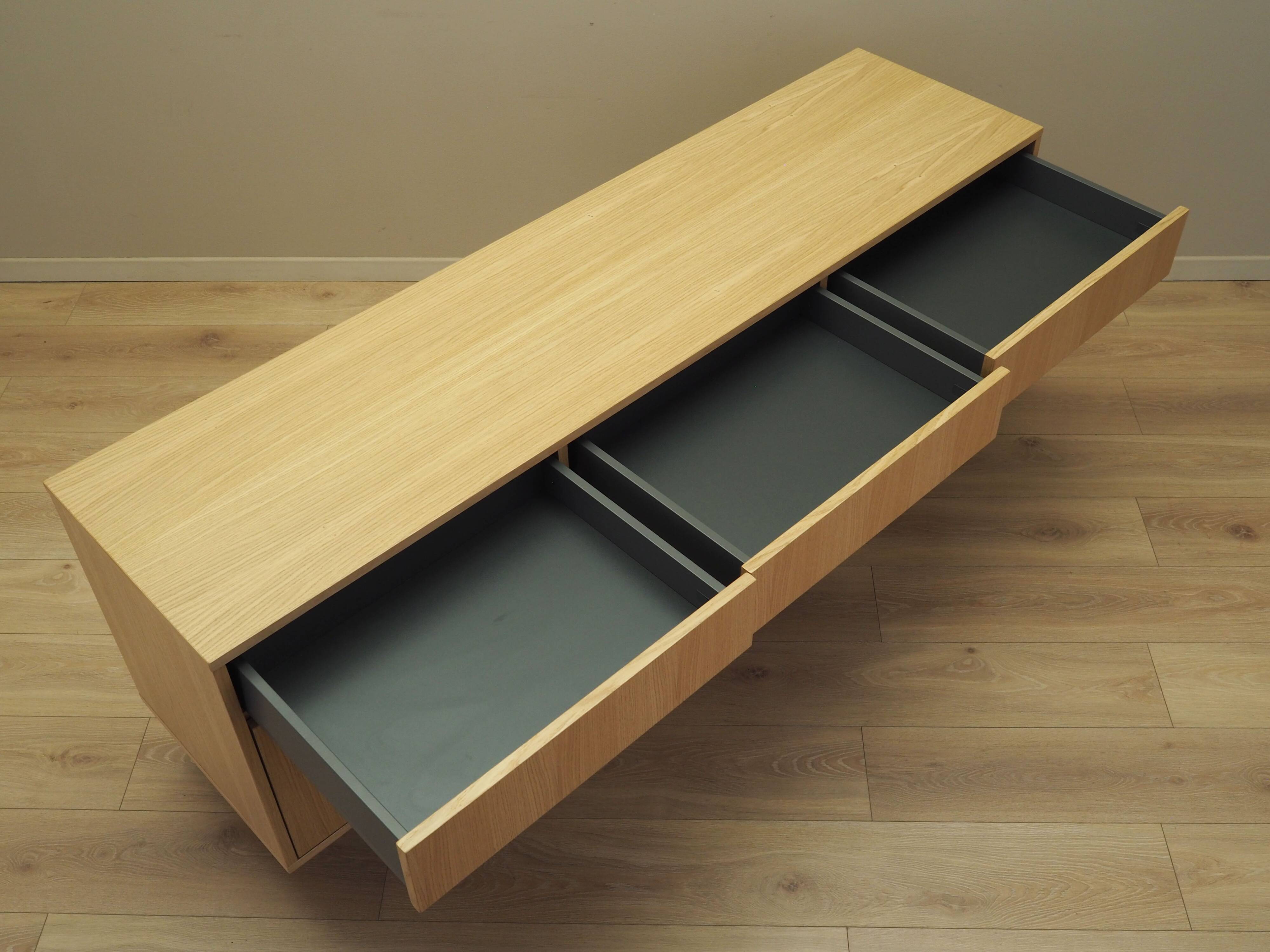 Commode en chêne, design scandinave