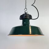 Lampe à suspension industrielle française en émail vert foncé, années 1960