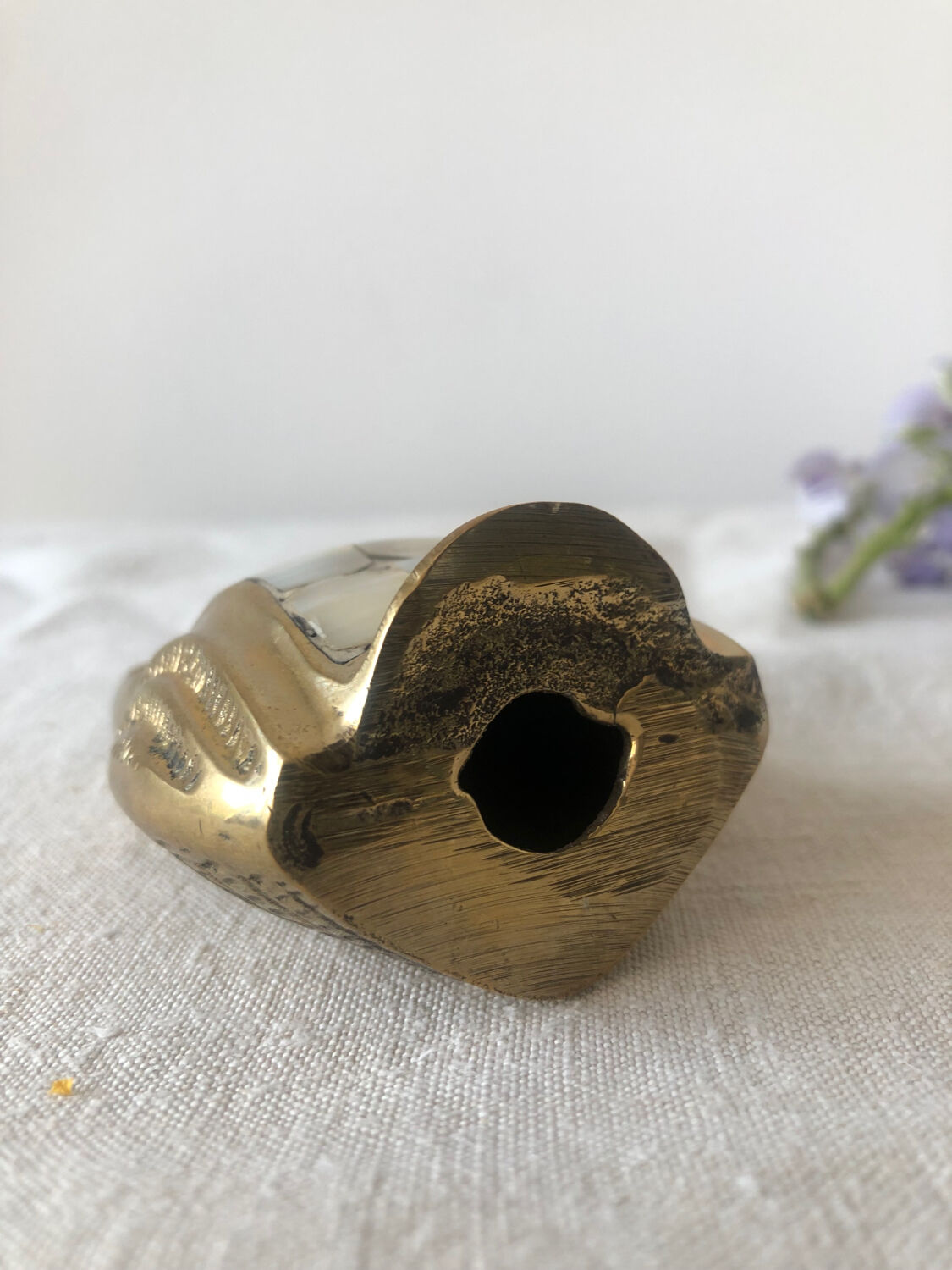 Owls or owls in brass and mother-of-pearl