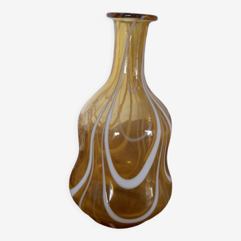 Glass vase