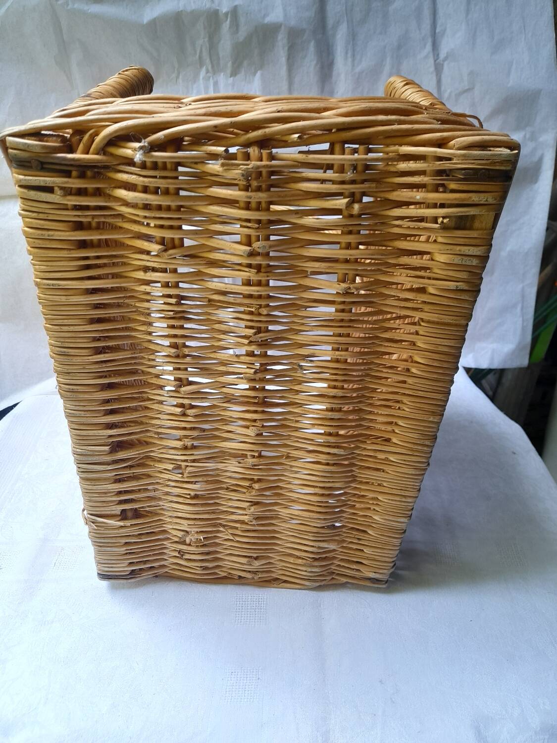 Panier rotin pour bois,niche, couture...